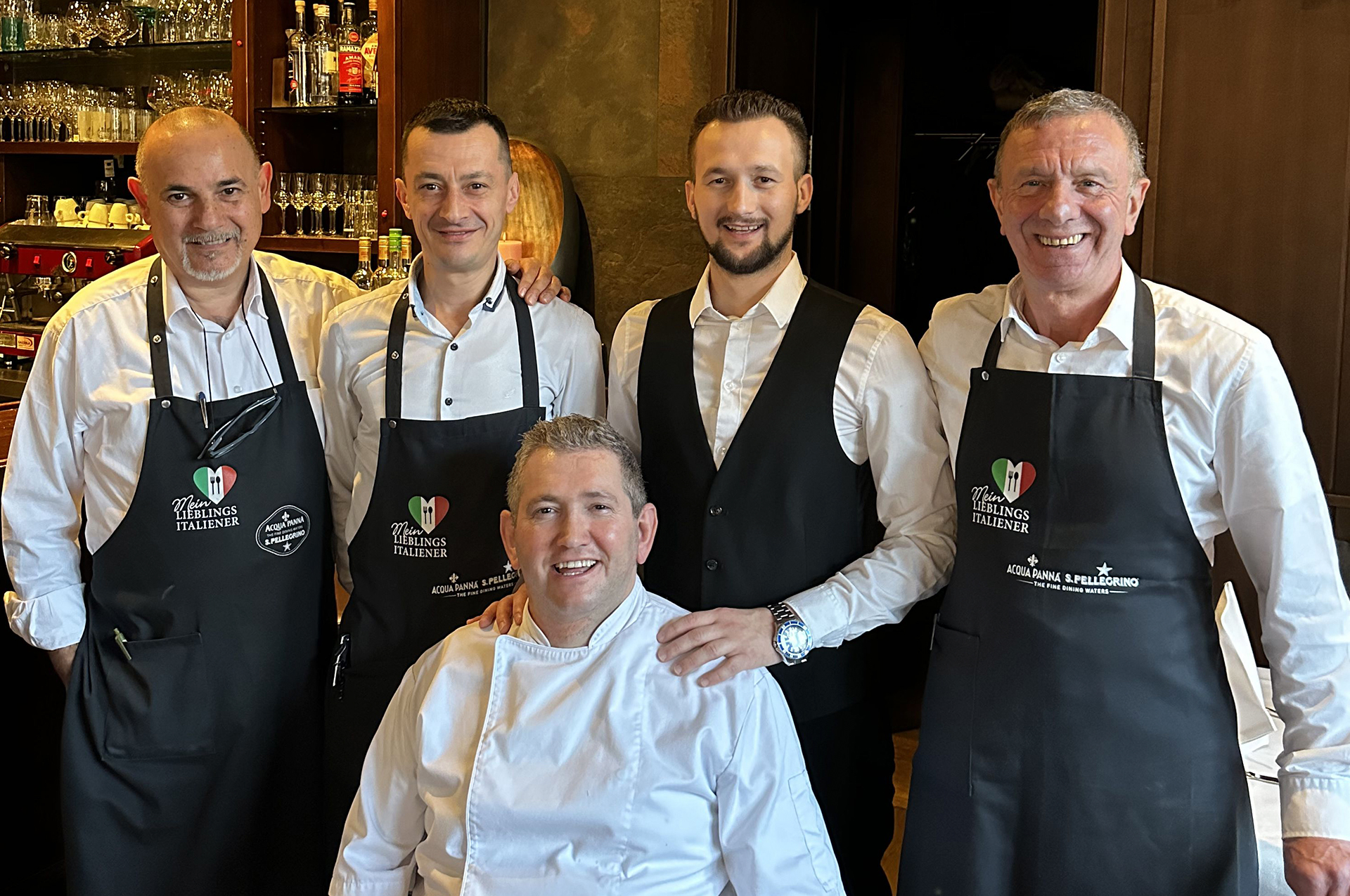 Das Team des Menzingers in Schürzen